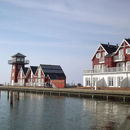Two-bedroom Holiday In 1