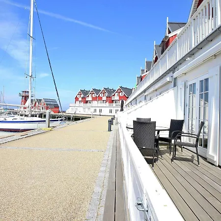 Two-bedroom Holiday In 1